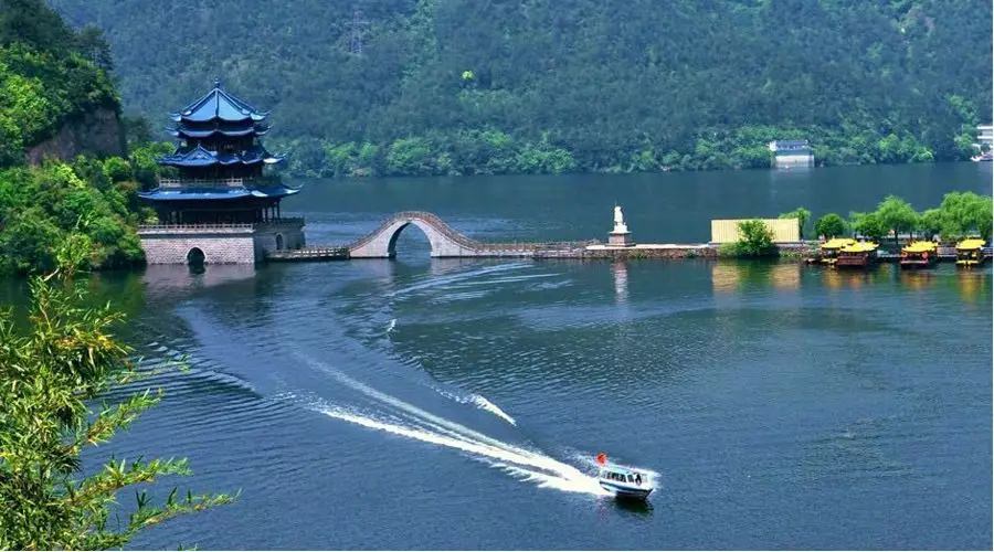 【4天五一小長假攻略】-西尼機電預(yù)祝各位“五一勞動節(jié)”快樂！