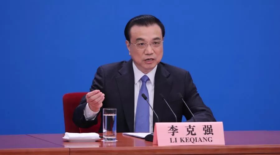 國務(wù)院常務(wù)會議部署推進(jìn)城鎮(zhèn)老舊小區(qū)改造，有條件的可加裝電梯！