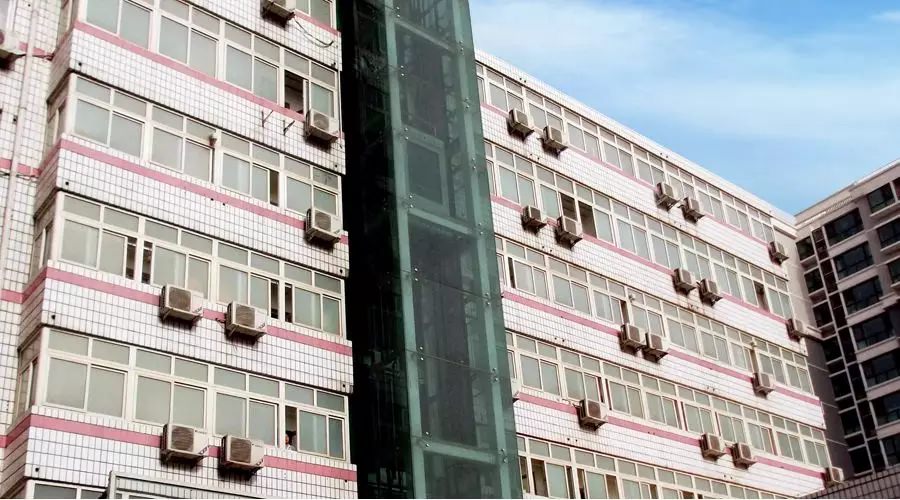 西尼機電引領(lǐng)舊樓加裝電梯市場-暖心解決中低層高齡住戶出行難問題